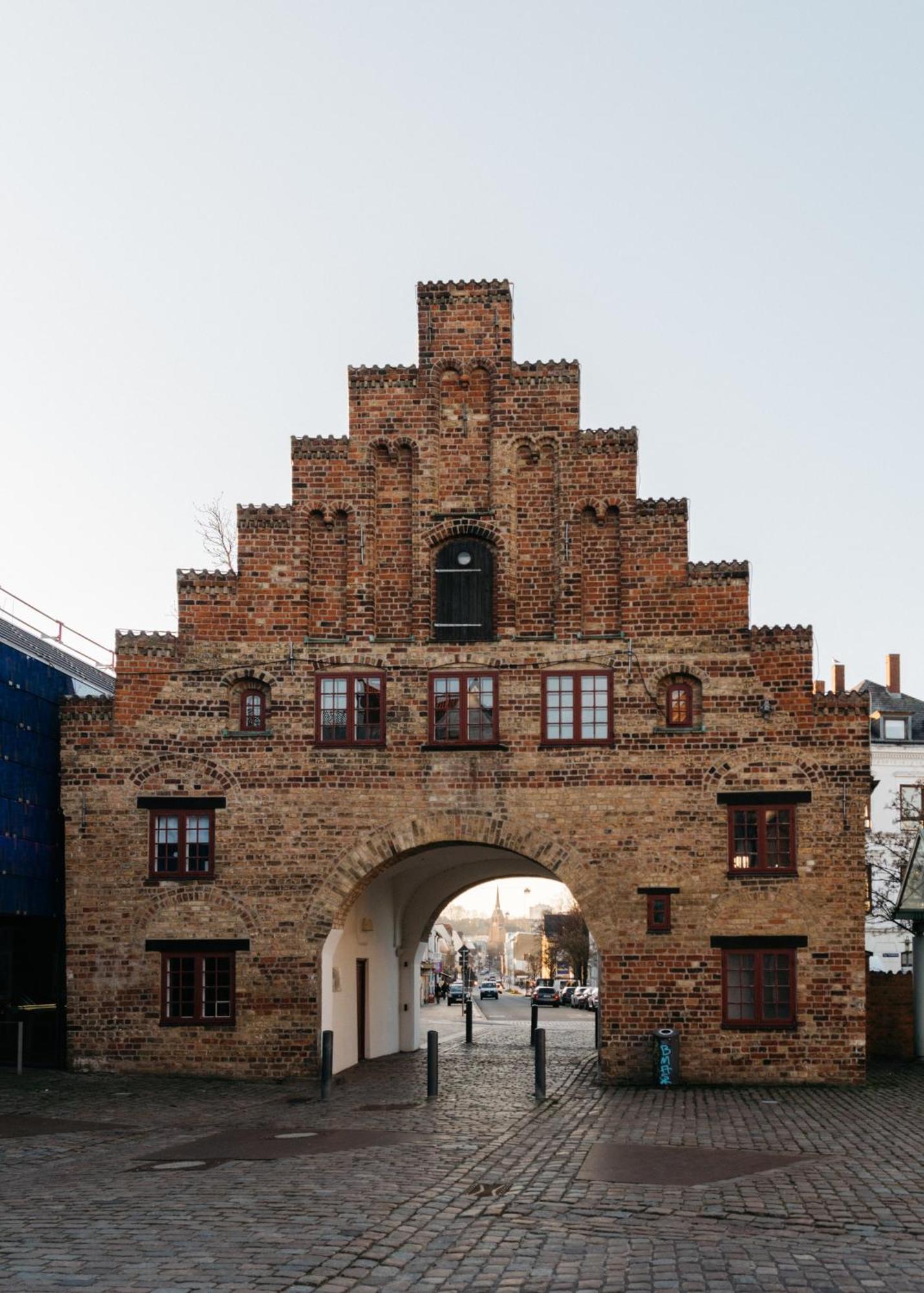 Grosses Apartment Mit 2 Balkonen Zentral Am Nordertor Flensburgo Exterior foto